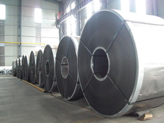 ด้านแยก / ด้าน Mill Hot Rolled Steel Coil Sheet โลหะ ISO รับรอง
